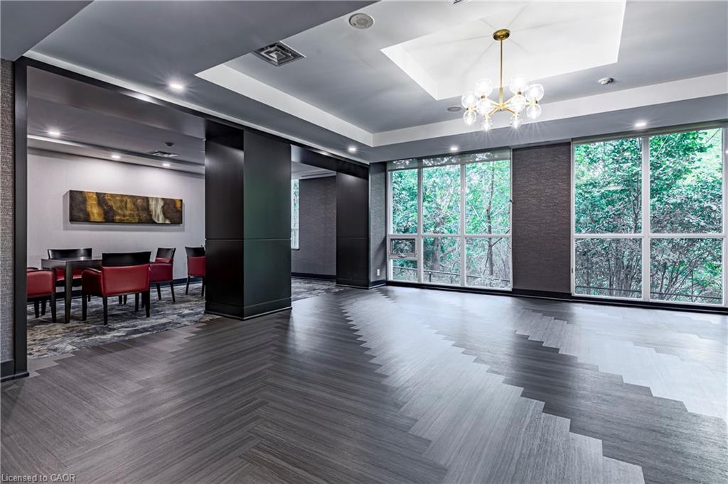 502-1055 Southdown Road, Mississauga, ON - Indoor Photo Showing Other Room