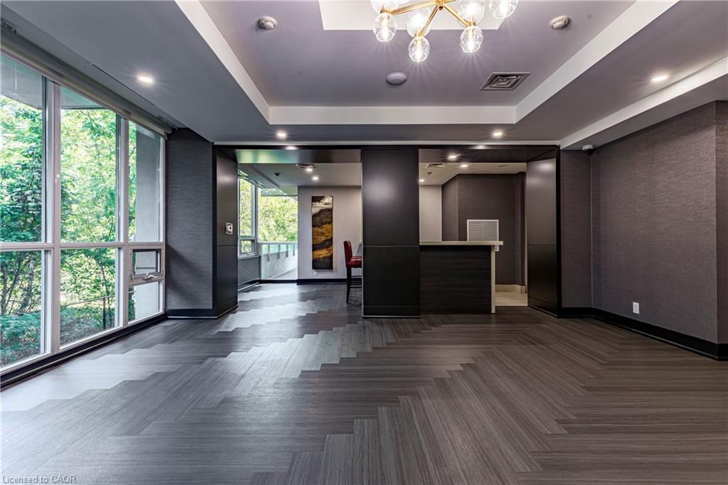 502-1055 Southdown Road, Mississauga, ON - Indoor Photo Showing Other Room