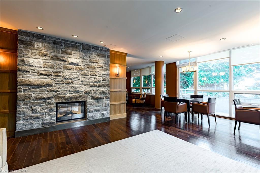 502-1055 Southdown Road, Mississauga, ON - Indoor With Fireplace