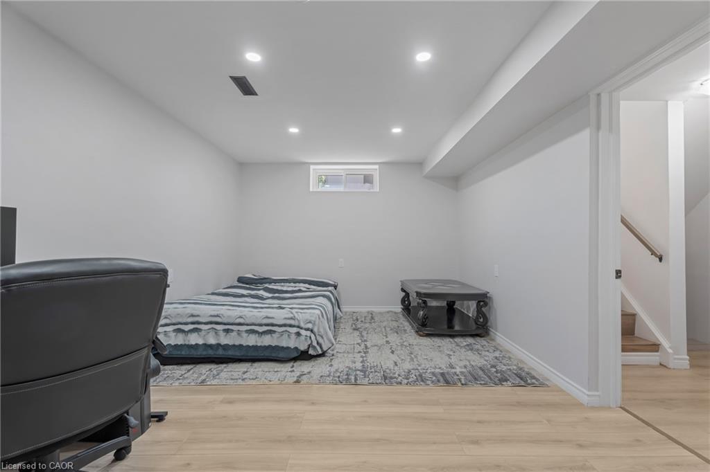 879 Upper Sherman Avenue, Hamilton, ON - Indoor