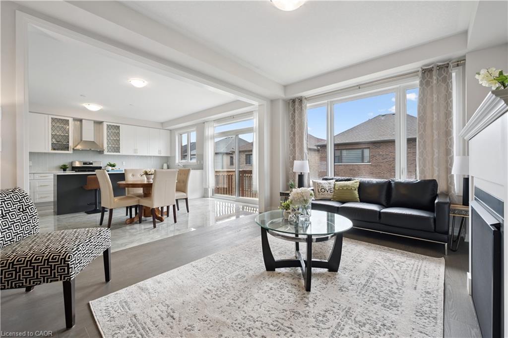 445 Robert Woolner Street, Ayr, ON - Indoor Photo Showing Living Room