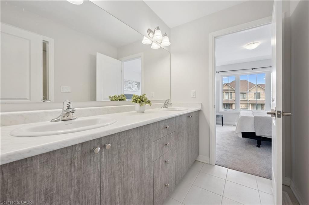 445 Robert Woolner Street, Ayr, ON - Indoor Photo Showing Bathroom