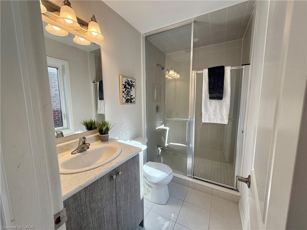 445 Robert Woolner Street, Ayr, ON - Indoor Photo Showing Bathroom