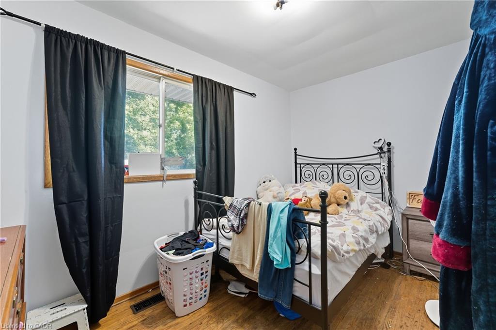 1091 Branchton Road, Cambridge, ON - Indoor Photo Showing Bedroom