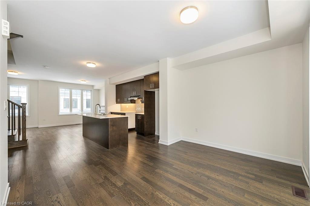 54 Folcroft Street, Brampton, ON - Indoor Photo Showing Kitchen