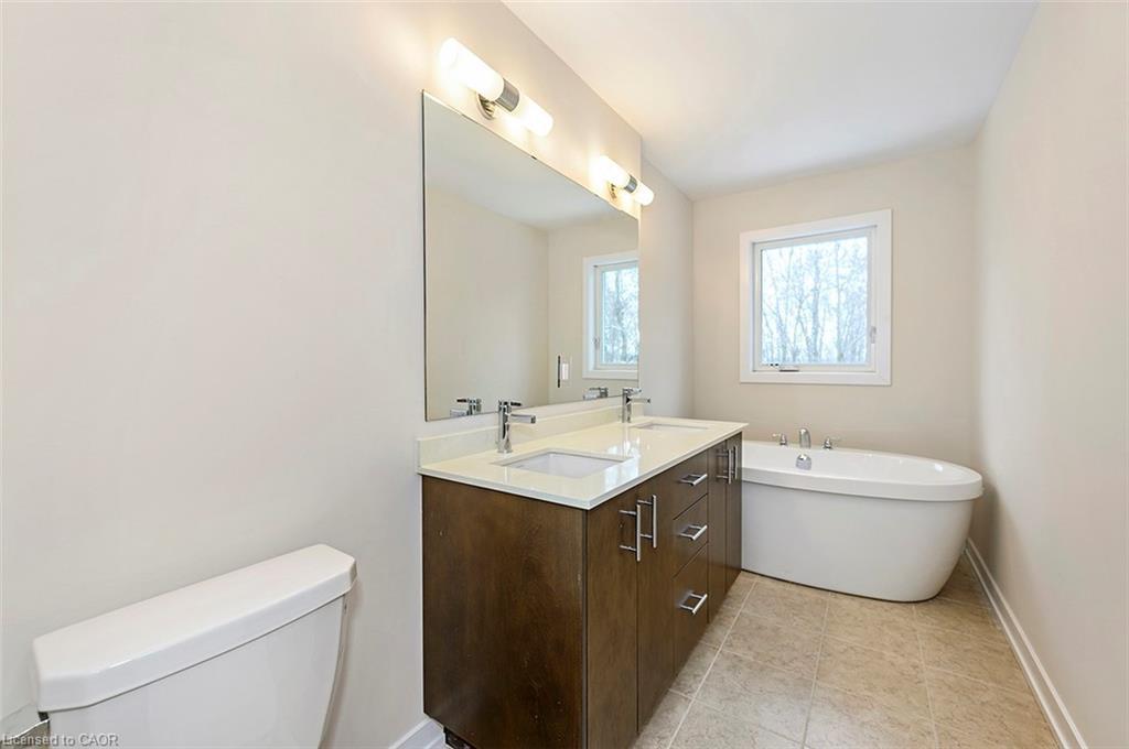 54 Folcroft Street, Brampton, ON - Indoor Photo Showing Bathroom