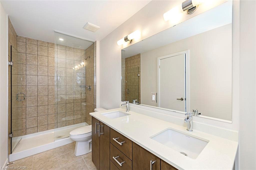 54 Folcroft Street, Brampton, ON - Indoor Photo Showing Bathroom