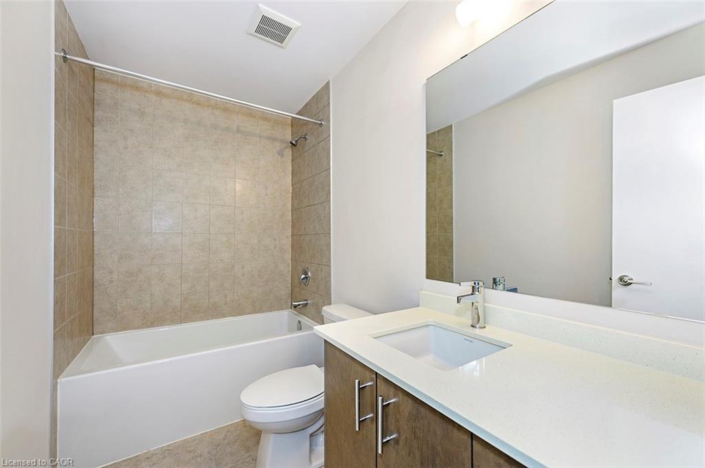 54 Folcroft Street, Brampton, ON - Indoor Photo Showing Bathroom