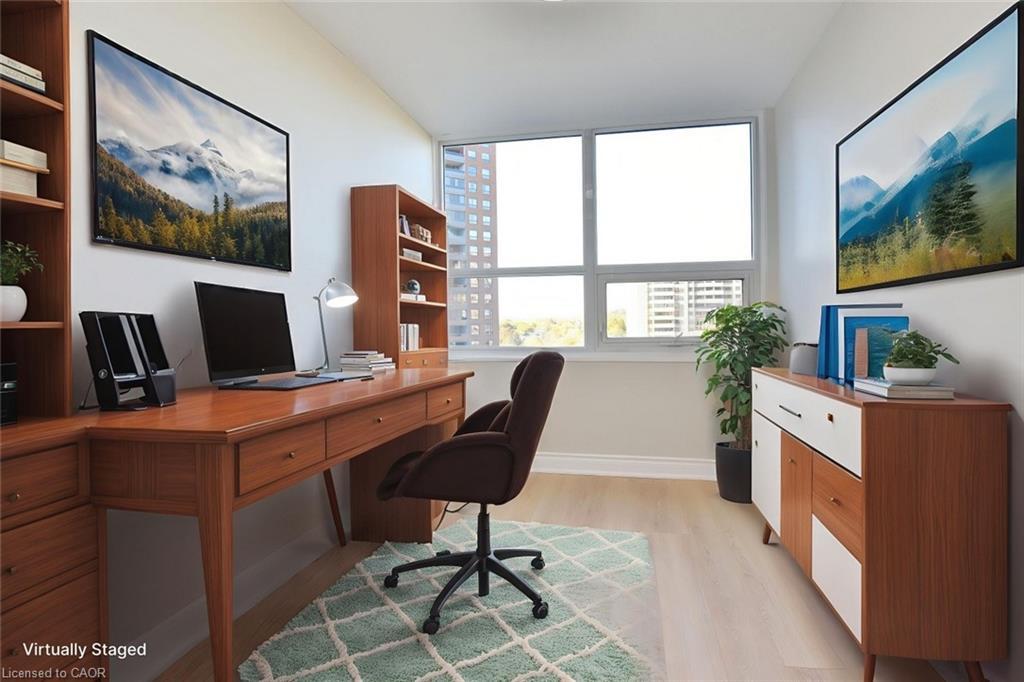 802-627 The West Mall Drive, Toronto, ON - Indoor Photo Showing Office