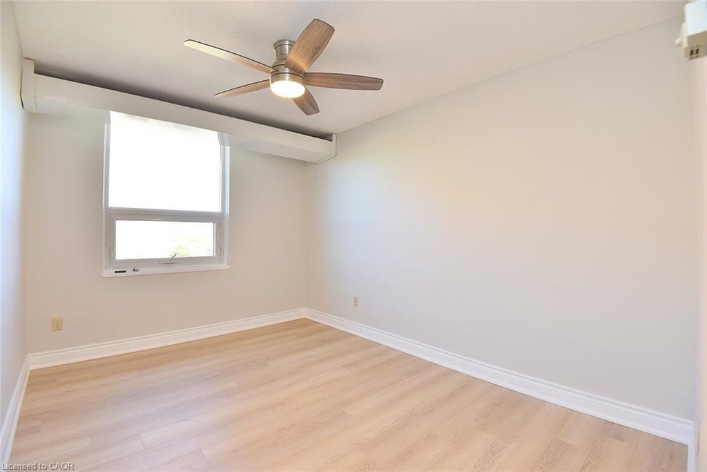 802-627 The West Mall Drive, Toronto, ON - Indoor Photo Showing Other Room