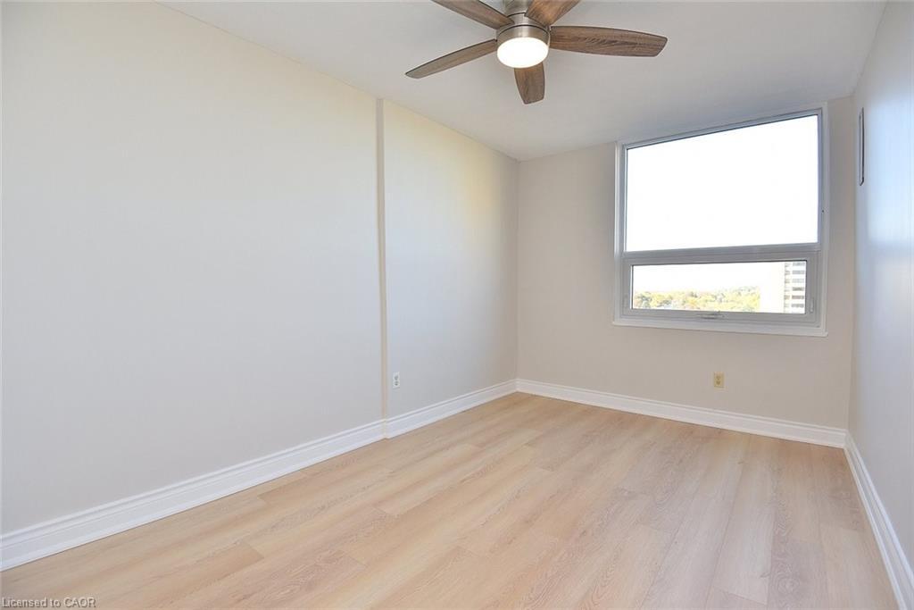 802-627 The West Mall Drive, Toronto, ON - Indoor Photo Showing Other Room