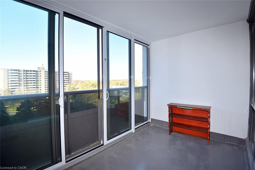 802-627 The West Mall Drive, Toronto, ON - Indoor Photo Showing Other Room