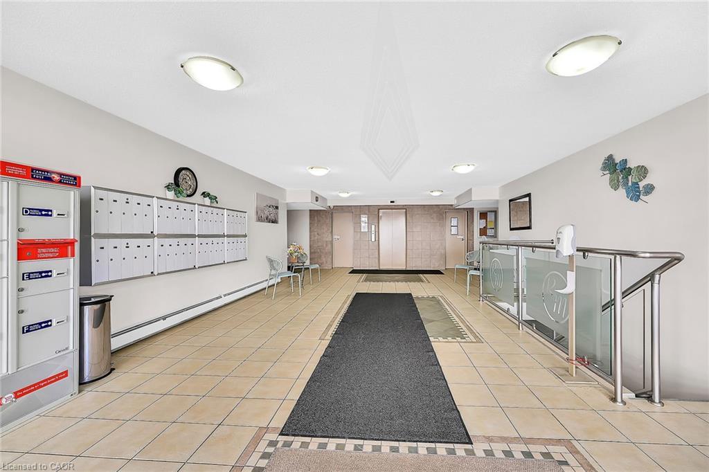 404-510 Queenston Road, Hamilton, ON - Indoor Photo Showing Other Room