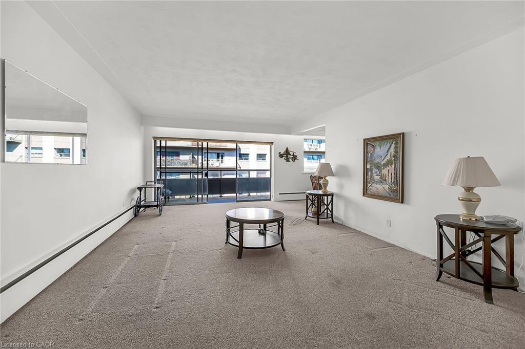 404-510 Queenston Road, Hamilton, ON - Indoor