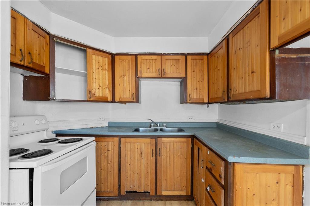 381 Leslie Street, Sudbury, ON