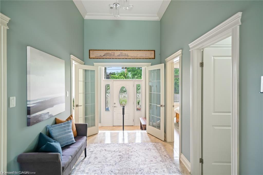 48 Casablanca Boulevard S, Grimsby, ON - Indoor Photo Showing Other Room