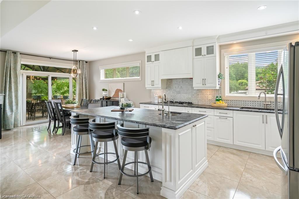 48 Casablanca Boulevard S, Grimsby, ON - Indoor