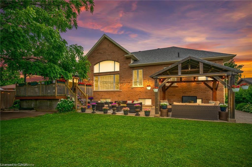 48 Casablanca Boulevard S, Grimsby, ON - Outdoor