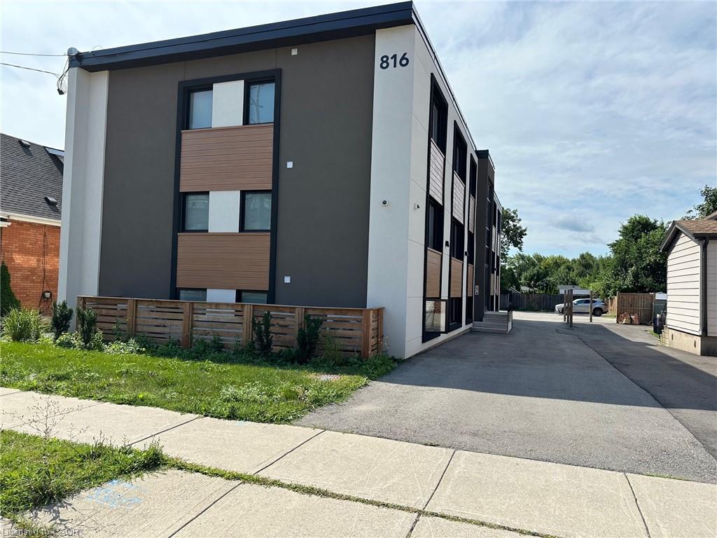 3-816 Concession Street, Hamilton, ON - Outdoor
