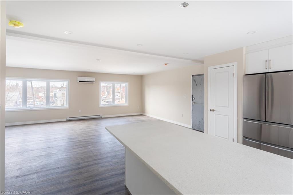 3-816 Concession Street, Hamilton, ON - Indoor Photo Showing Other Room