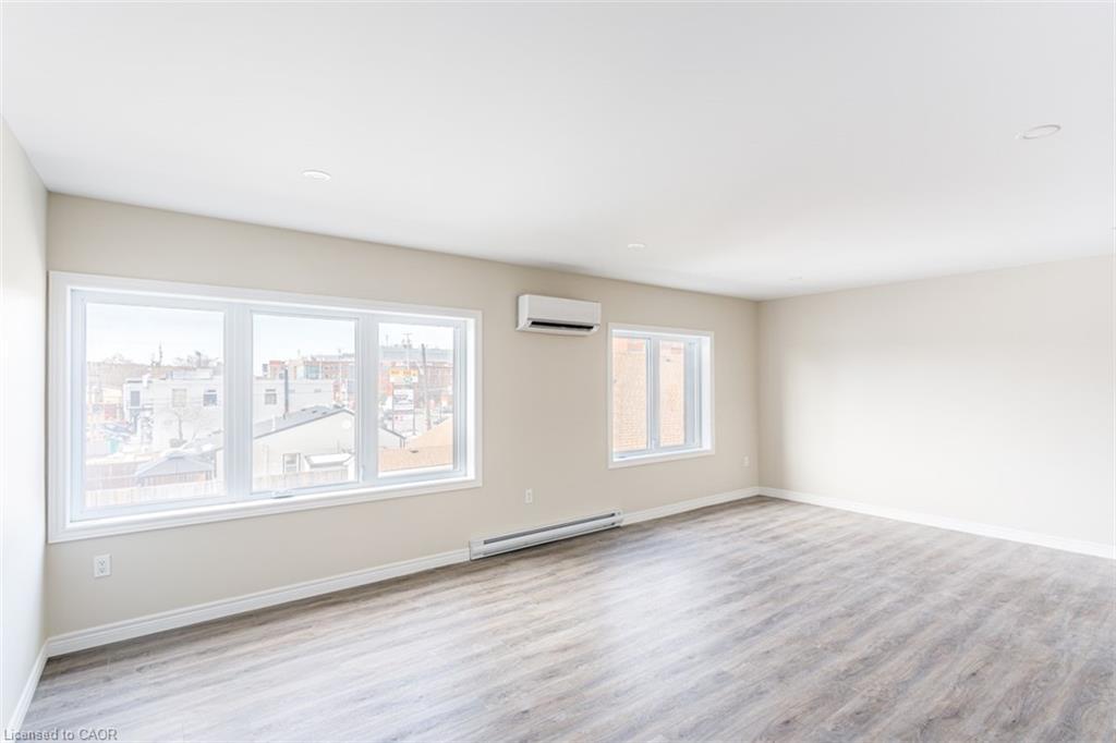 3-816 Concession Street, Hamilton, ON - Indoor Photo Showing Other Room