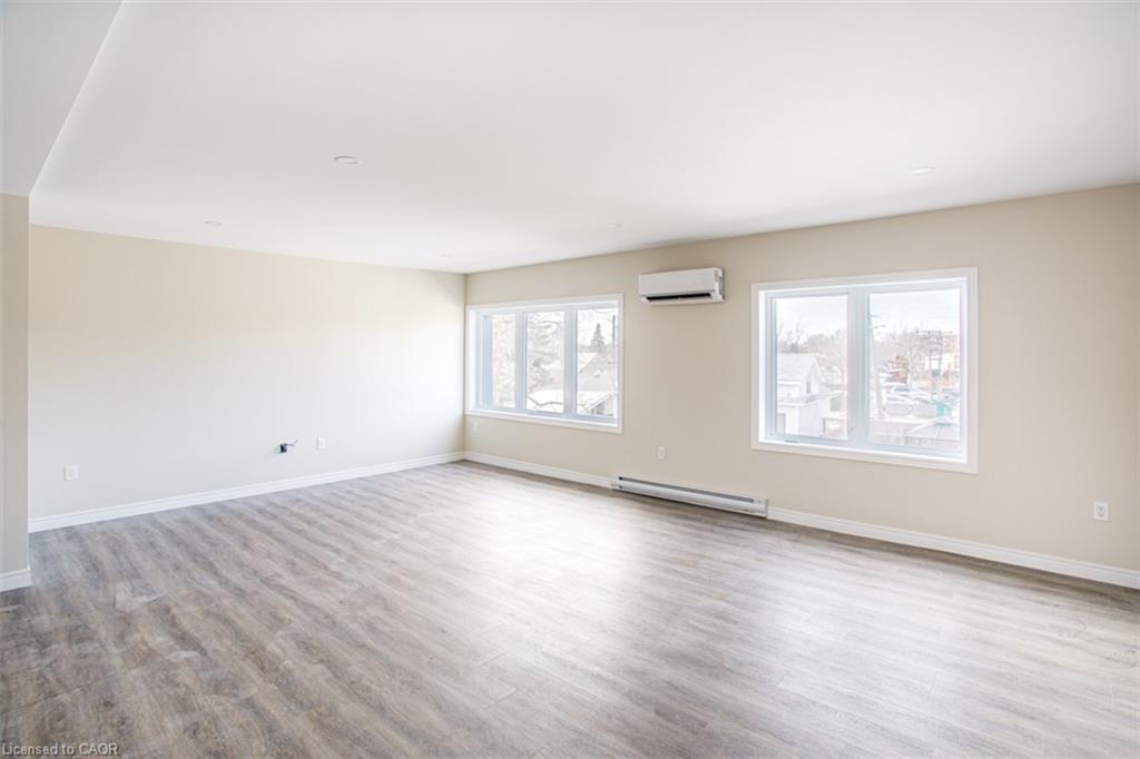 3-816 Concession Street, Hamilton, ON - Indoor Photo Showing Other Room