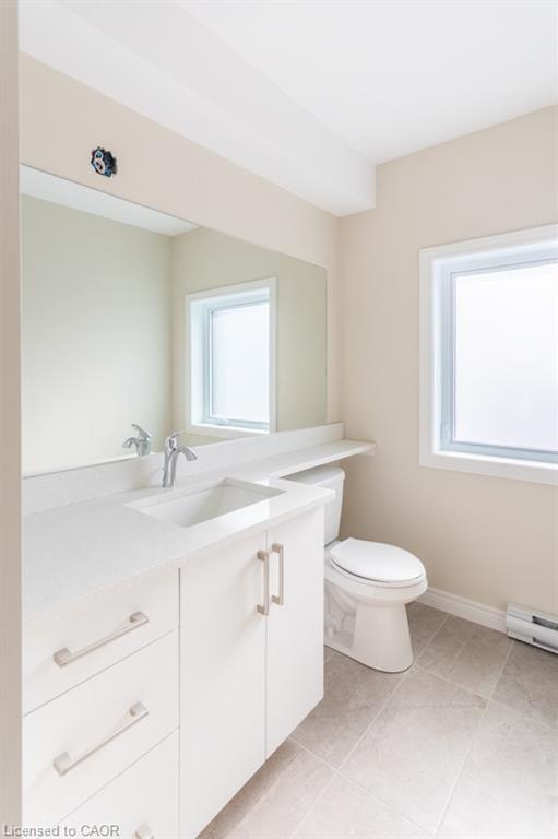 3-816 Concession Street, Hamilton, ON - Indoor Photo Showing Bathroom