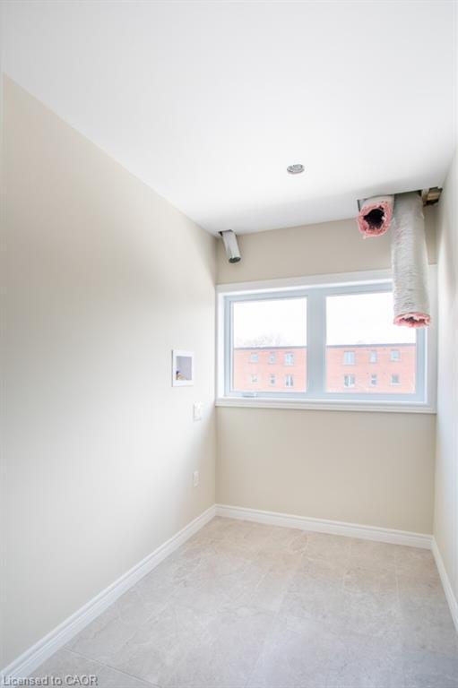 3-816 Concession Street, Hamilton, ON - Indoor Photo Showing Other Room
