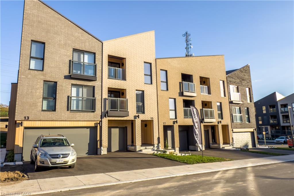 15 Urbane Boulevard, Kitchener, ON - Outdoor With Facade