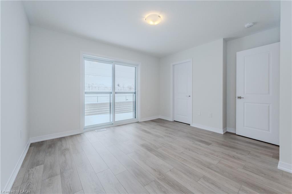 15 Urbane Boulevard, Kitchener, ON - Indoor Photo Showing Other Room
