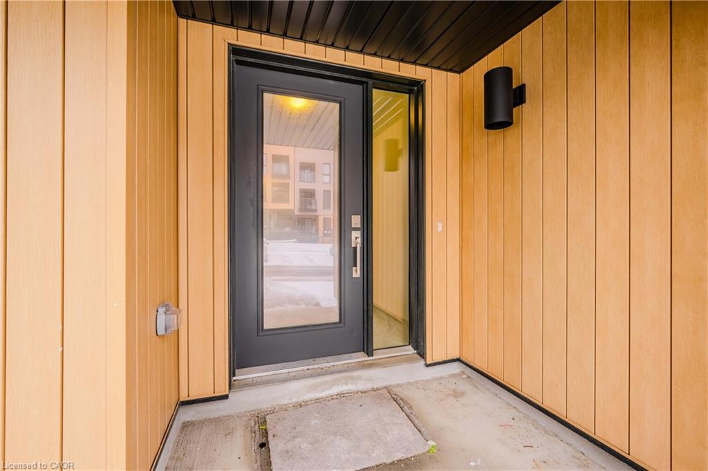 15 Urbane Boulevard, Kitchener, ON - Outdoor With Exterior