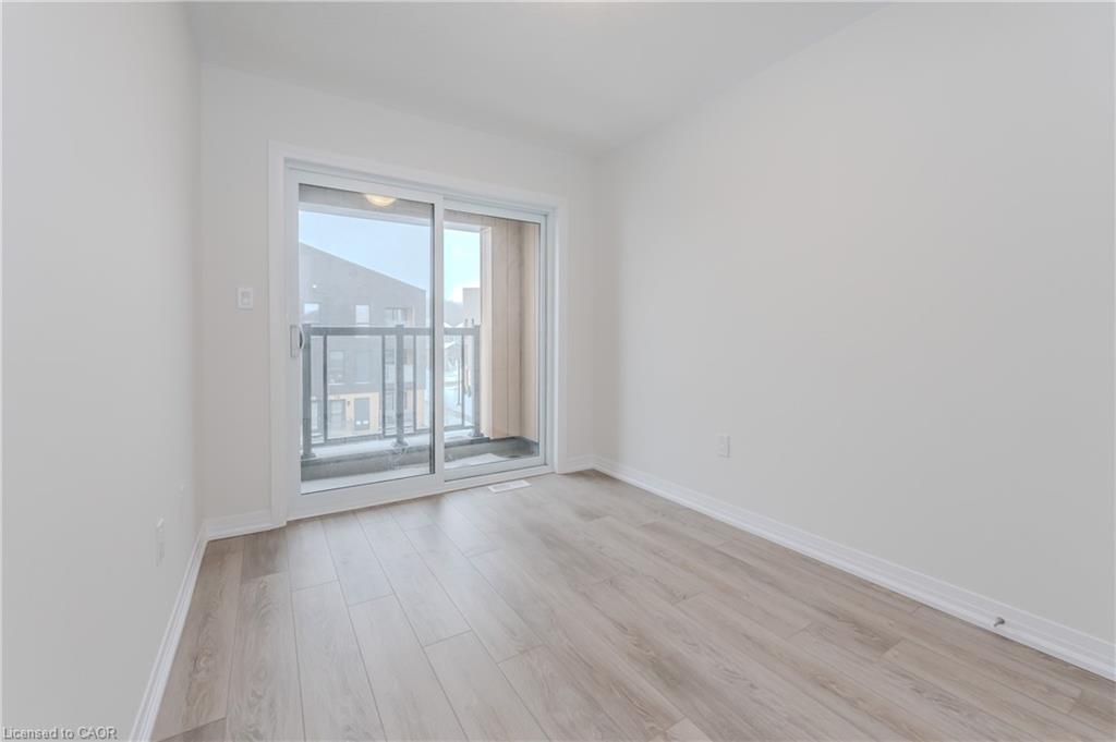 15 Urbane Boulevard, Kitchener, ON - Indoor Photo Showing Other Room