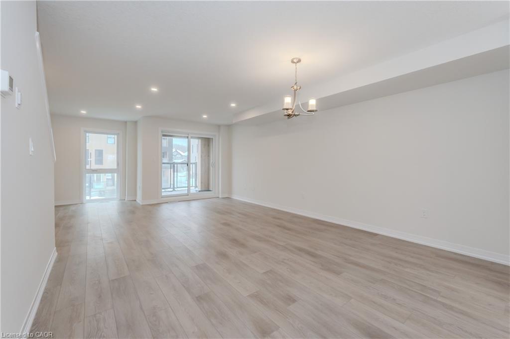 15 Urbane Boulevard, Kitchener, ON - Indoor