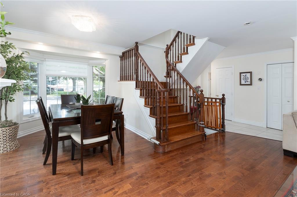 74-3333 New Street, Burlington, ON - Indoor