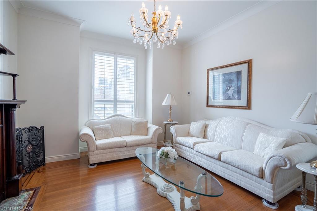 244 Hughson Street N, Hamilton, ON - Indoor Photo Showing Living Room