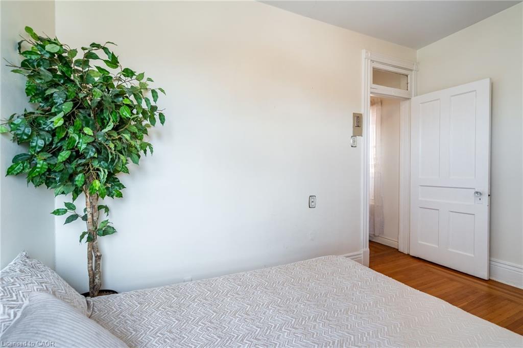 244 Hughson Street N, Hamilton, ON - Indoor Photo Showing Bedroom