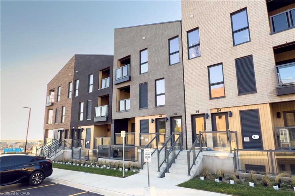 38 Urbane Boulevard, Kitchener, ON - Outdoor With Facade