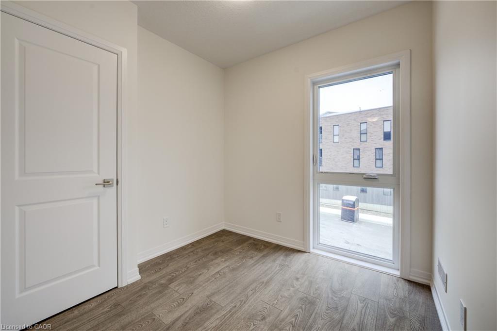 38 Urbane Boulevard, Kitchener, ON - Indoor Photo Showing Other Room