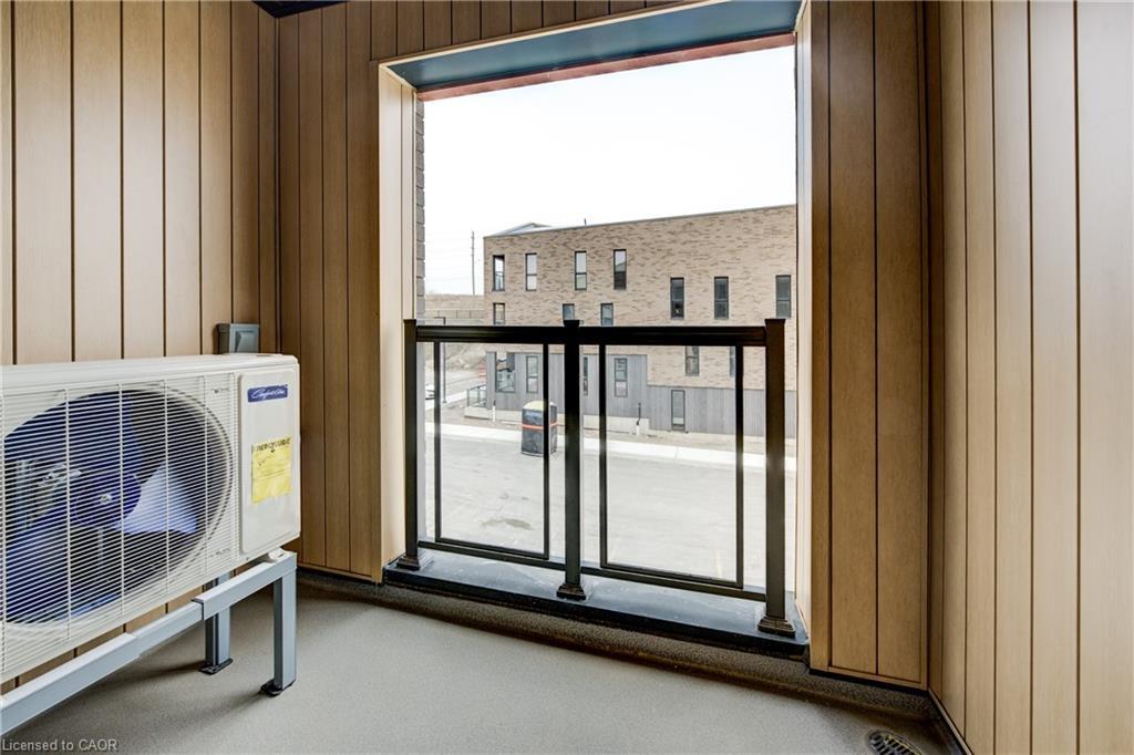 38 Urbane Boulevard, Kitchener, ON - Indoor Photo Showing Other Room