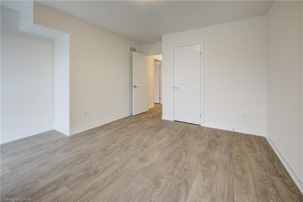 38 Urbane Boulevard, Kitchener, ON - Indoor Photo Showing Other Room