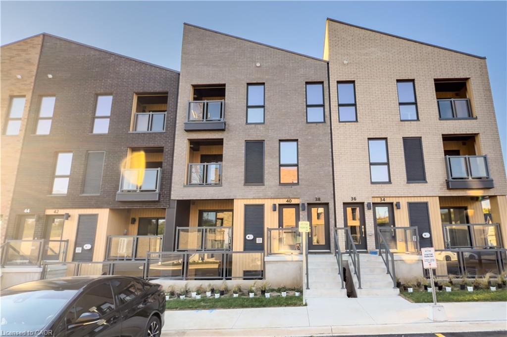 38 Urbane Boulevard, Kitchener, ON - Outdoor With Facade