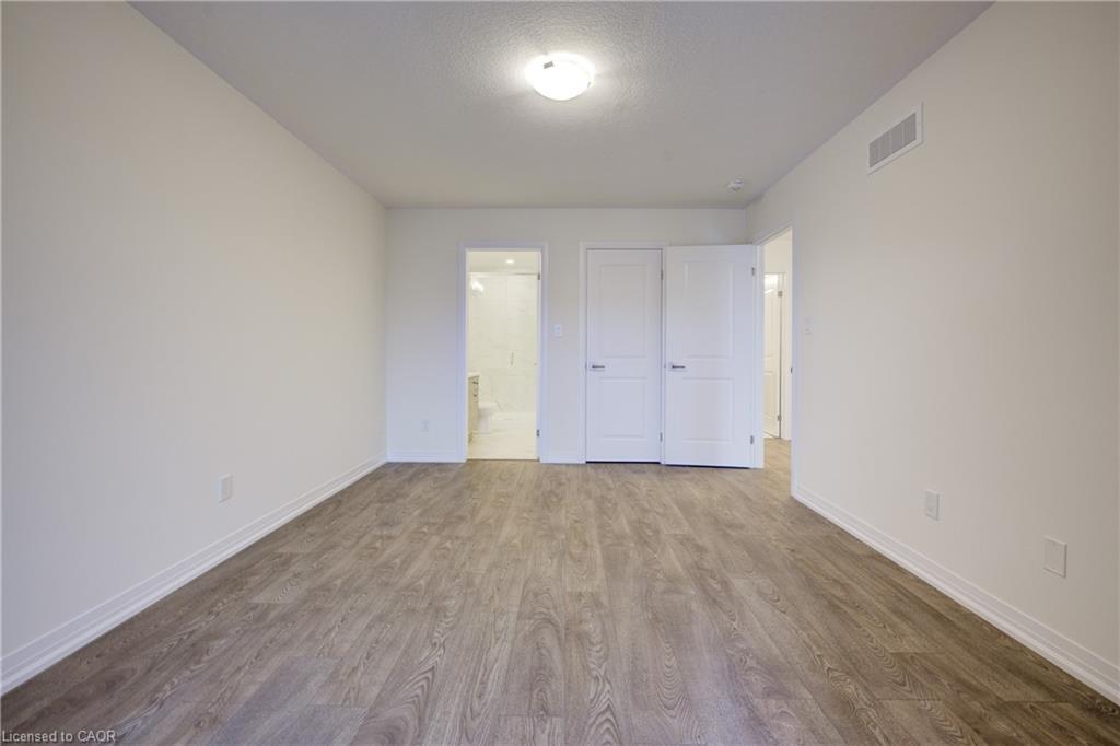 38 Urbane Boulevard, Kitchener, ON - Indoor Photo Showing Other Room