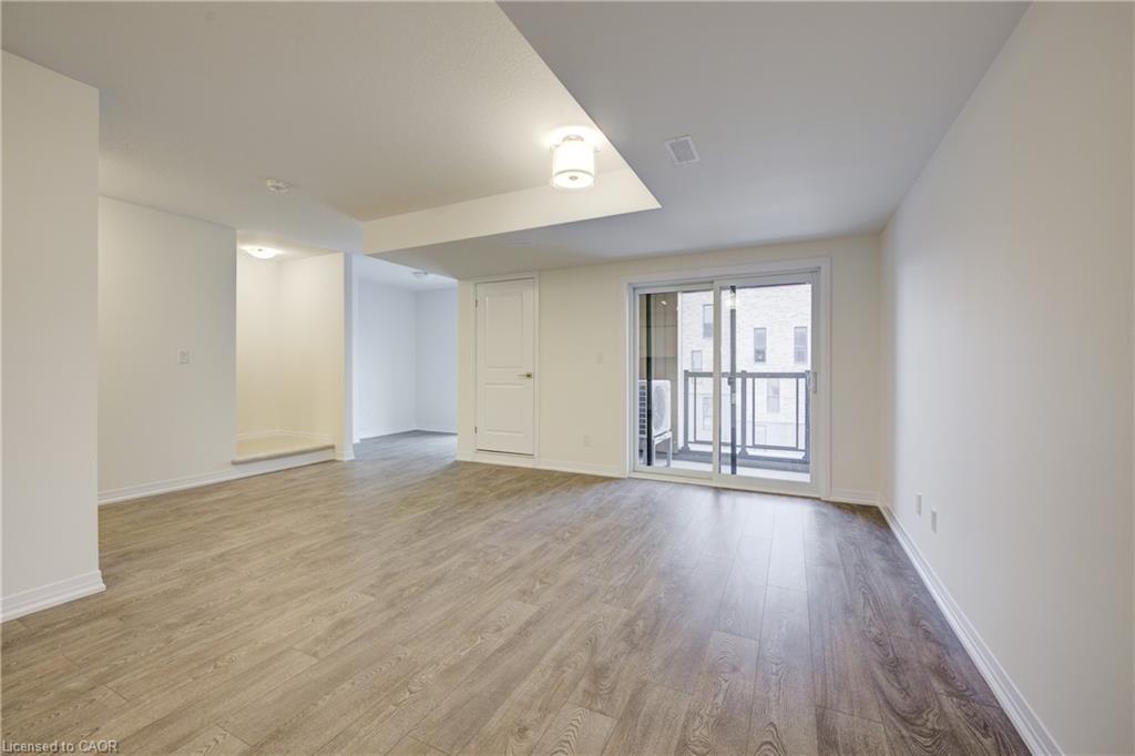 38 Urbane Boulevard, Kitchener, ON - Indoor Photo Showing Other Room