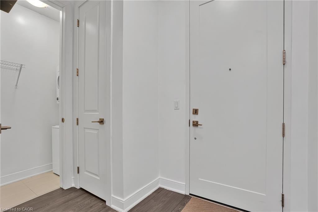 910-150 Main Street W, Hamilton, ON - Indoor Photo Showing Other Room