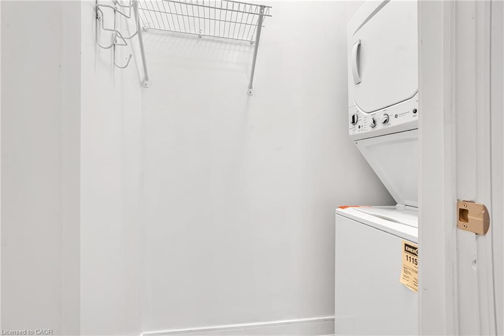 910-150 Main Street W, Hamilton, ON - Indoor Photo Showing Laundry Room