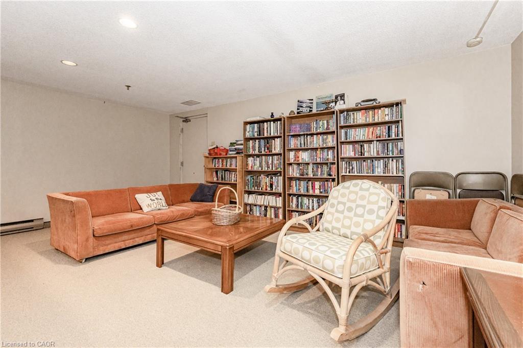 801-65 Westmount Road N, Waterloo, ON - Indoor