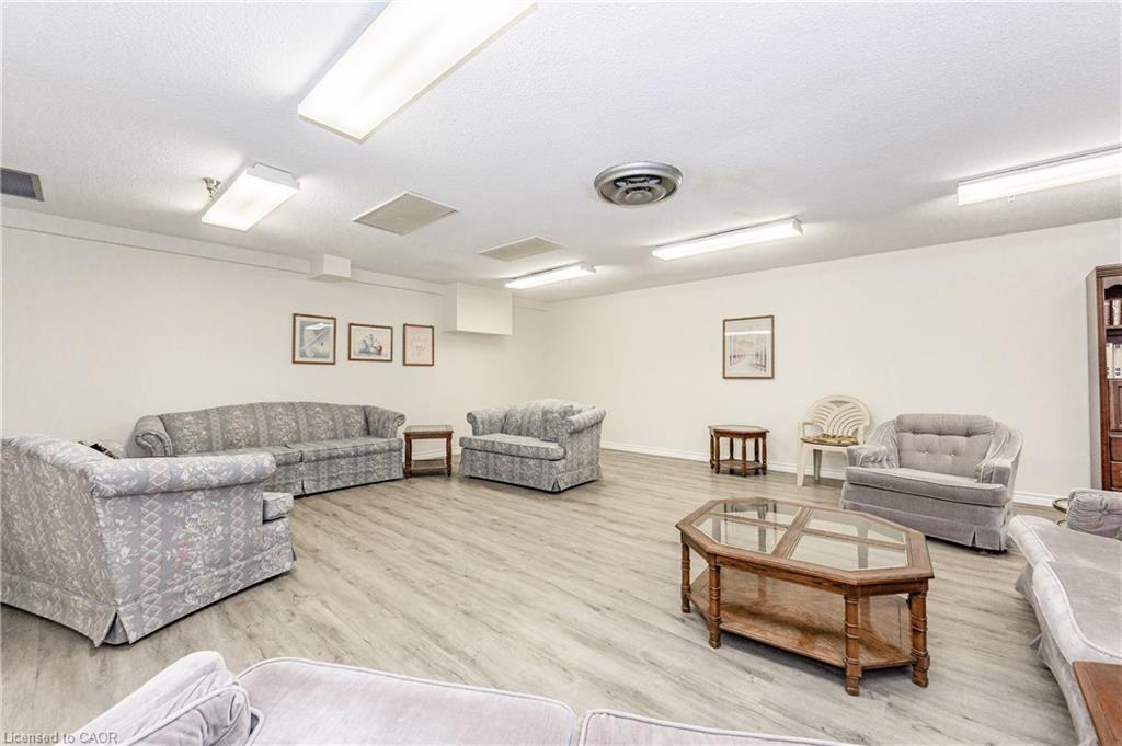 801-65 Westmount Road N, Waterloo, ON - Indoor