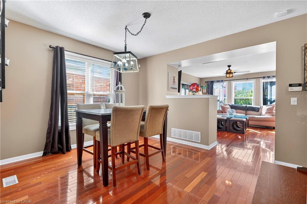 92 Baggs Crescent, Cambridge, ON - Indoor Photo Showing Dining Room