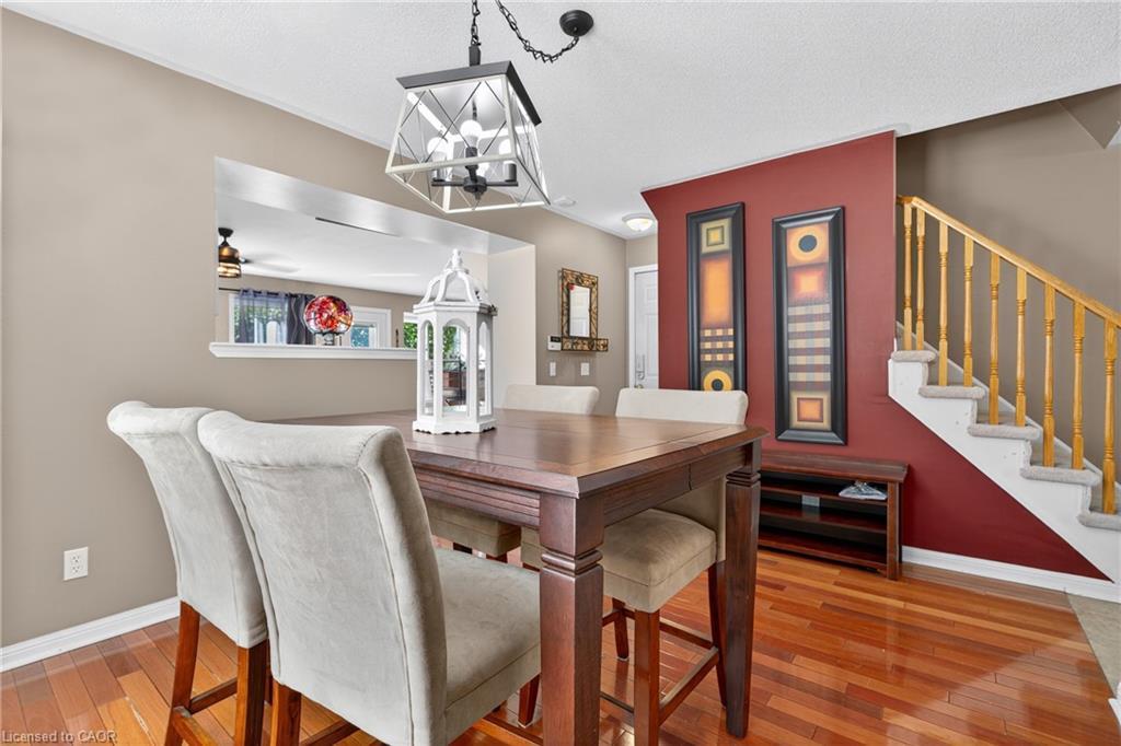 92 Baggs Crescent, Cambridge, ON - Indoor Photo Showing Dining Room