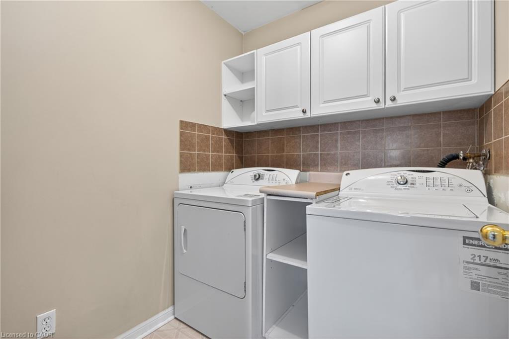 92 Baggs Crescent, Cambridge, ON - Indoor Photo Showing Laundry Room